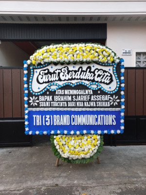 Papan Bunga Duka di Taliabu Timur